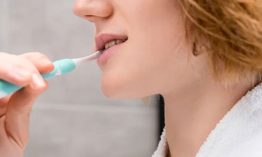 نگهداری ایمپلنت دندان