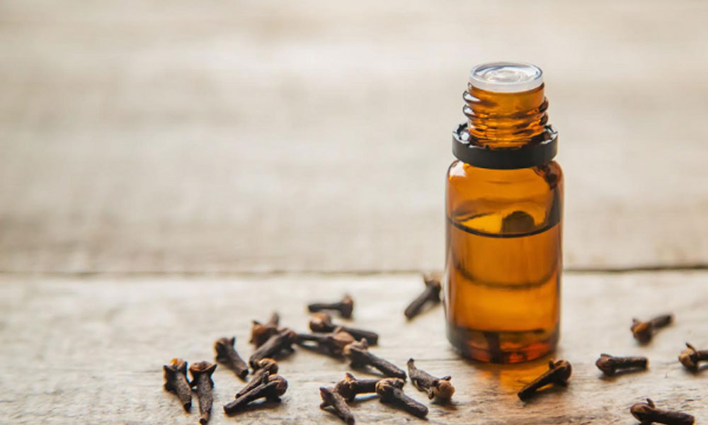 روغن میخک برای درمان خانگی حفره خشک